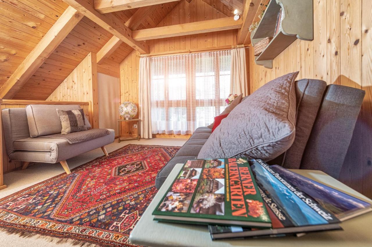 Bnb Deheimelig Huttwil エクステリア 写真