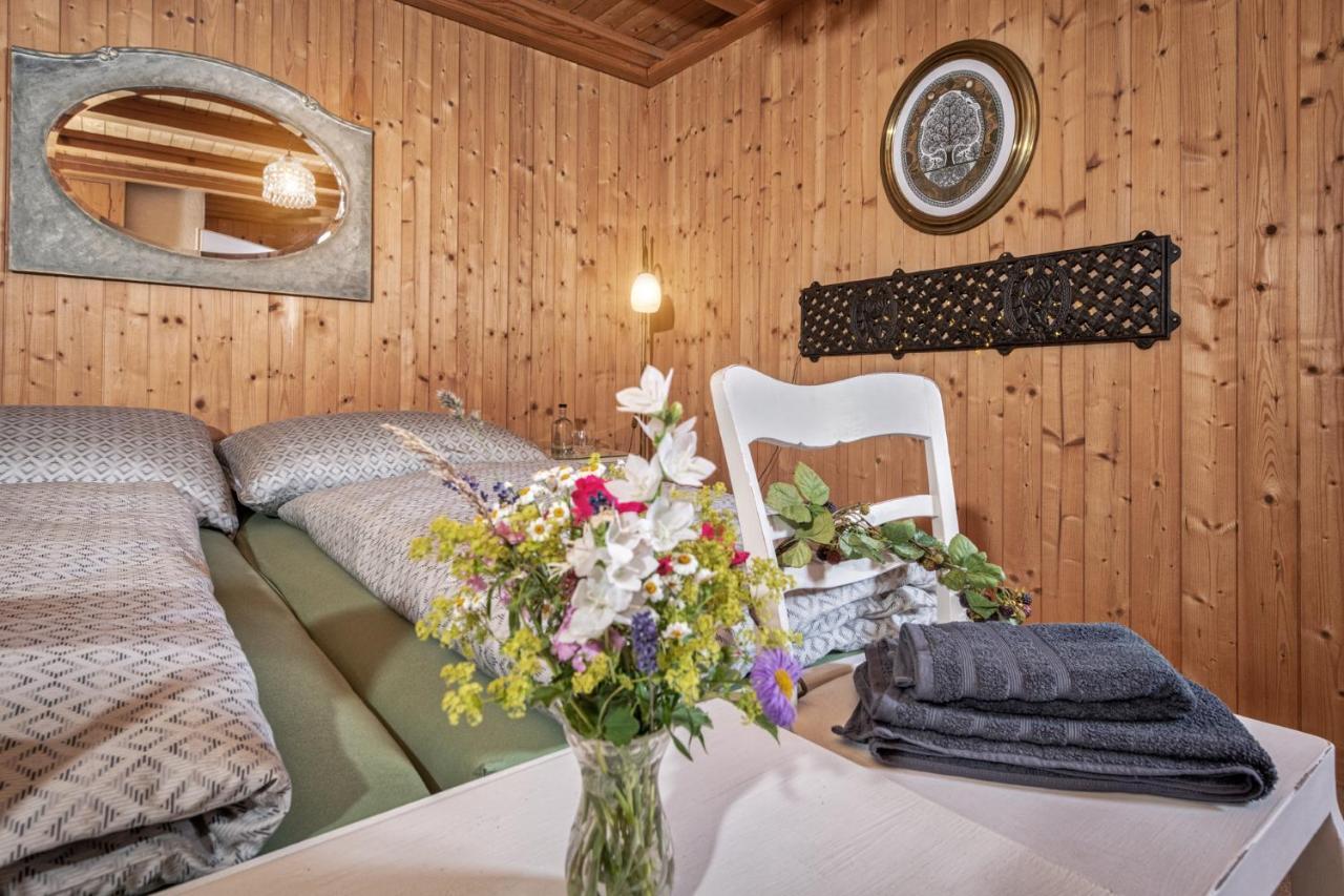 Bnb Deheimelig Huttwil エクステリア 写真