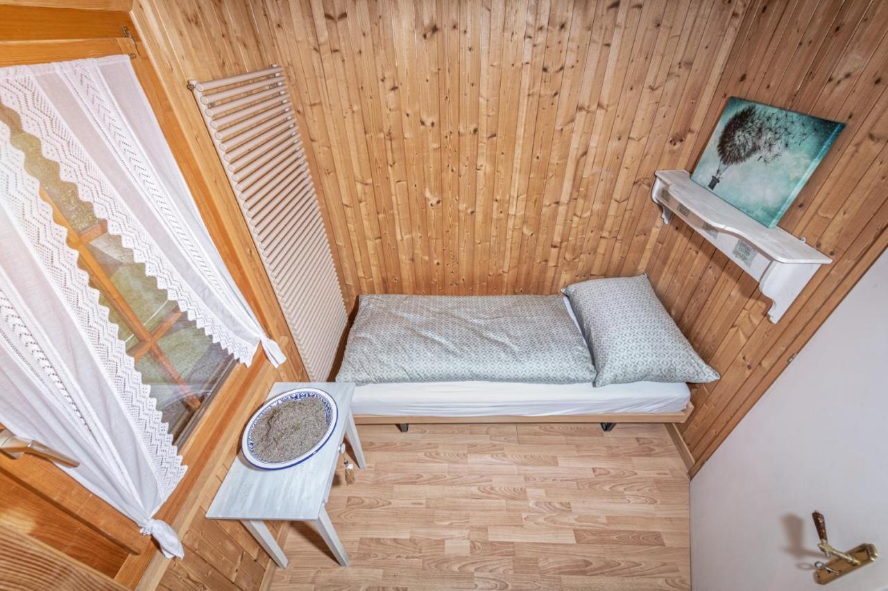 Bnb Deheimelig Huttwil エクステリア 写真