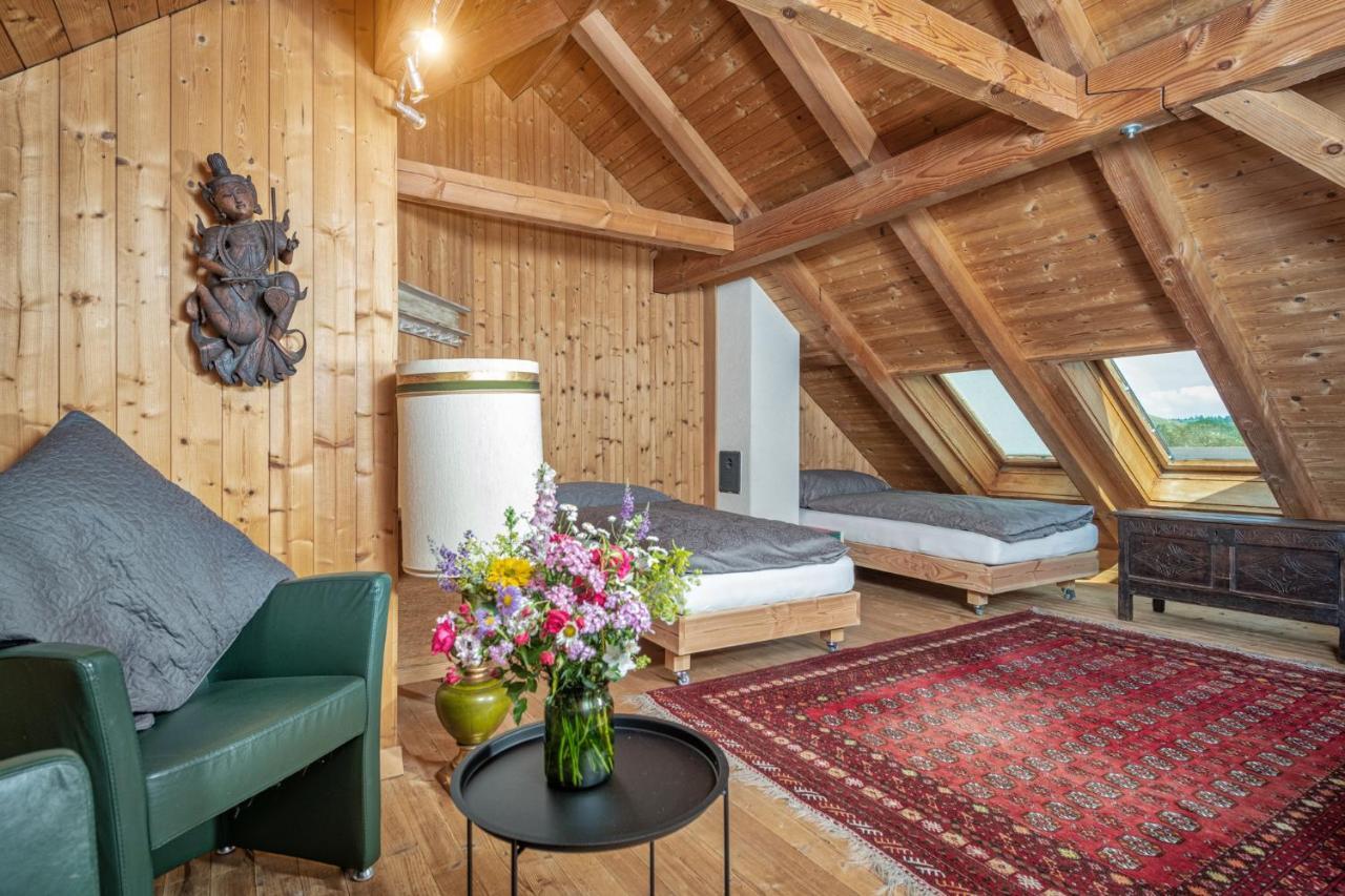 Bnb Deheimelig Huttwil エクステリア 写真